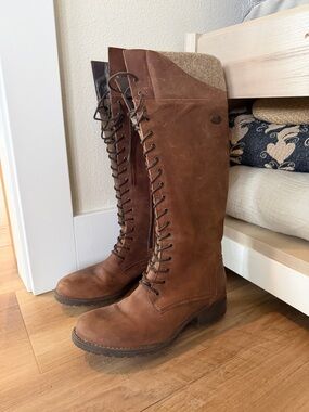 Bulle leather Brown Lace-Up Knee High Women's Boots (never worn) size 38